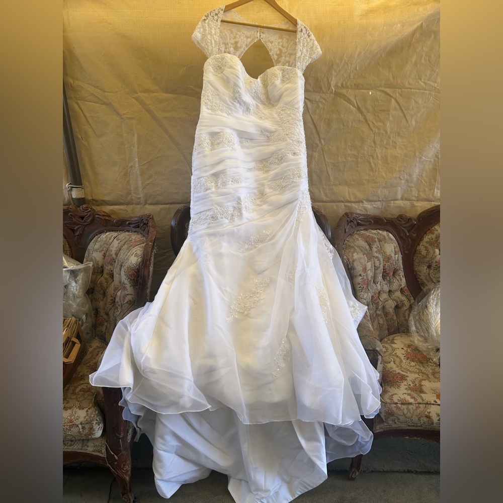 Elegant White  Wedding Dress size 20